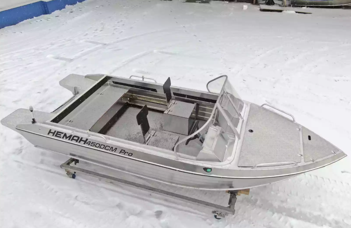 Алюминиевый катер Neman-450 DCM PRO в Гатчине Алюминиевый катер Neman-450 DCM PRO в Гатчине